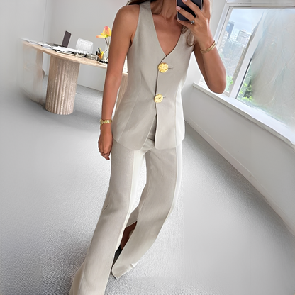 Verna - Casual sleeveless top and pants ensemble