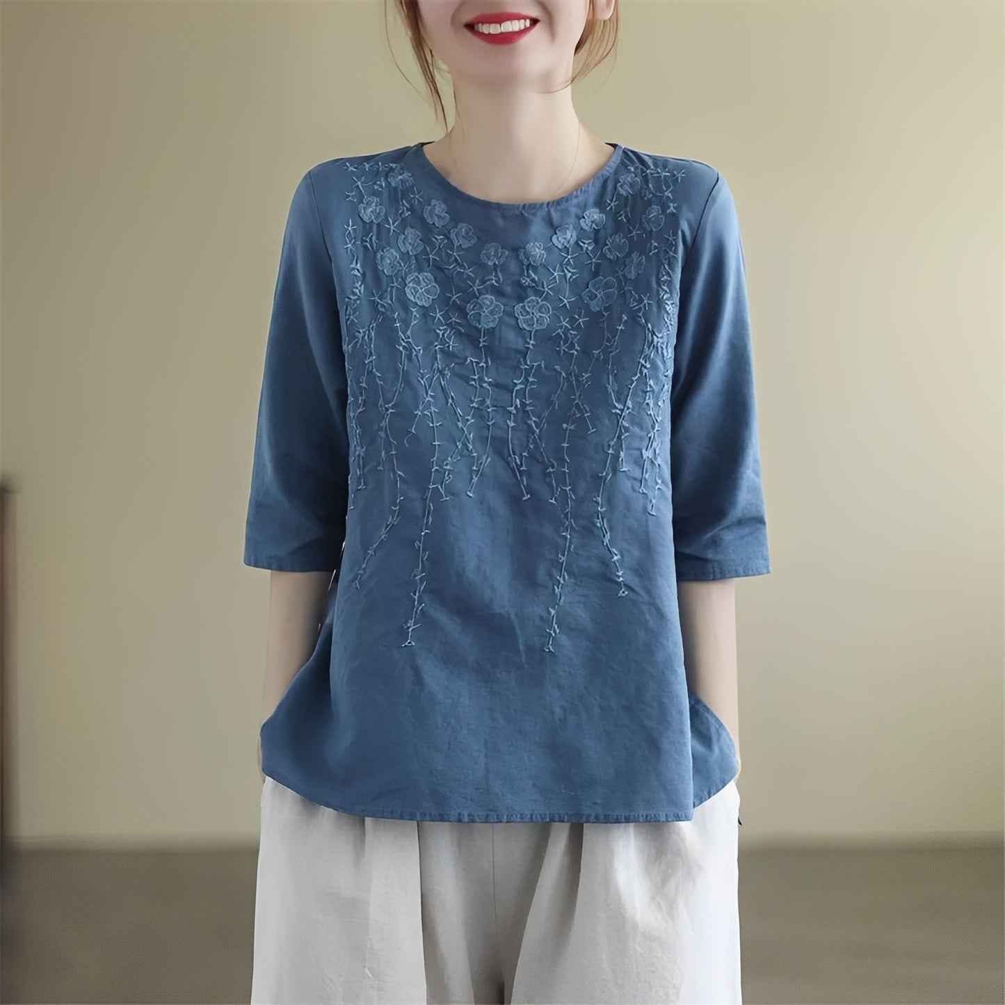 Amelia - Stylish embroidered blouses with short sleeves for women