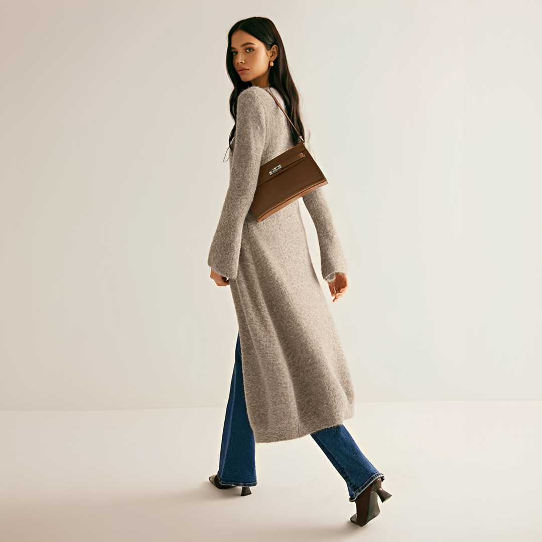 Zoey - Chic V-neck Dress