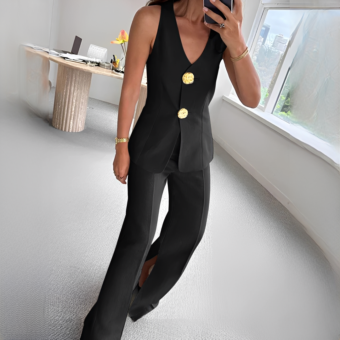Verna - Casual sleeveless top and pants ensemble