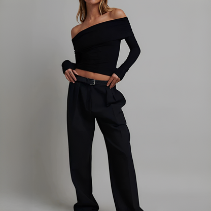 Kathryn - Trendy Off-Shoulder Top