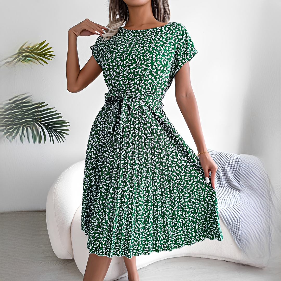 Lyka - Women's chic summer dress with short sleeves