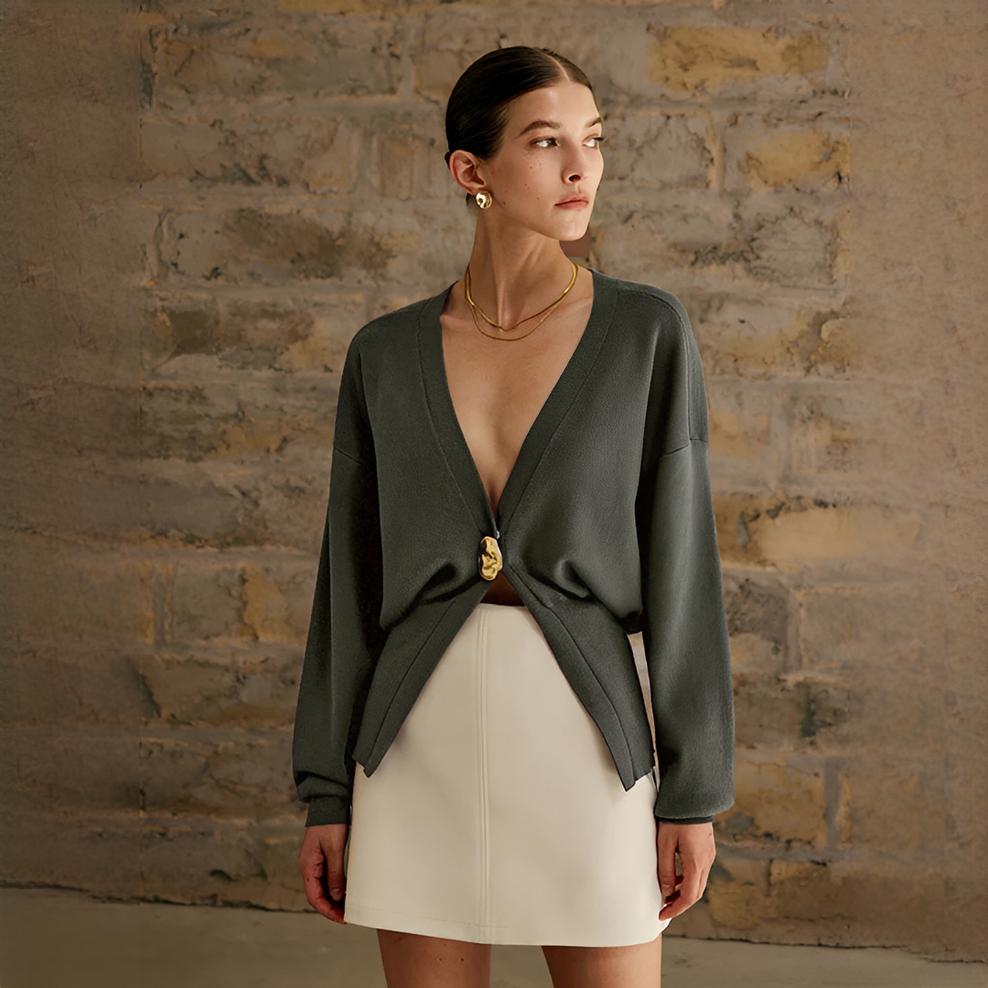 Lowela - Stylish and cozy cardigan