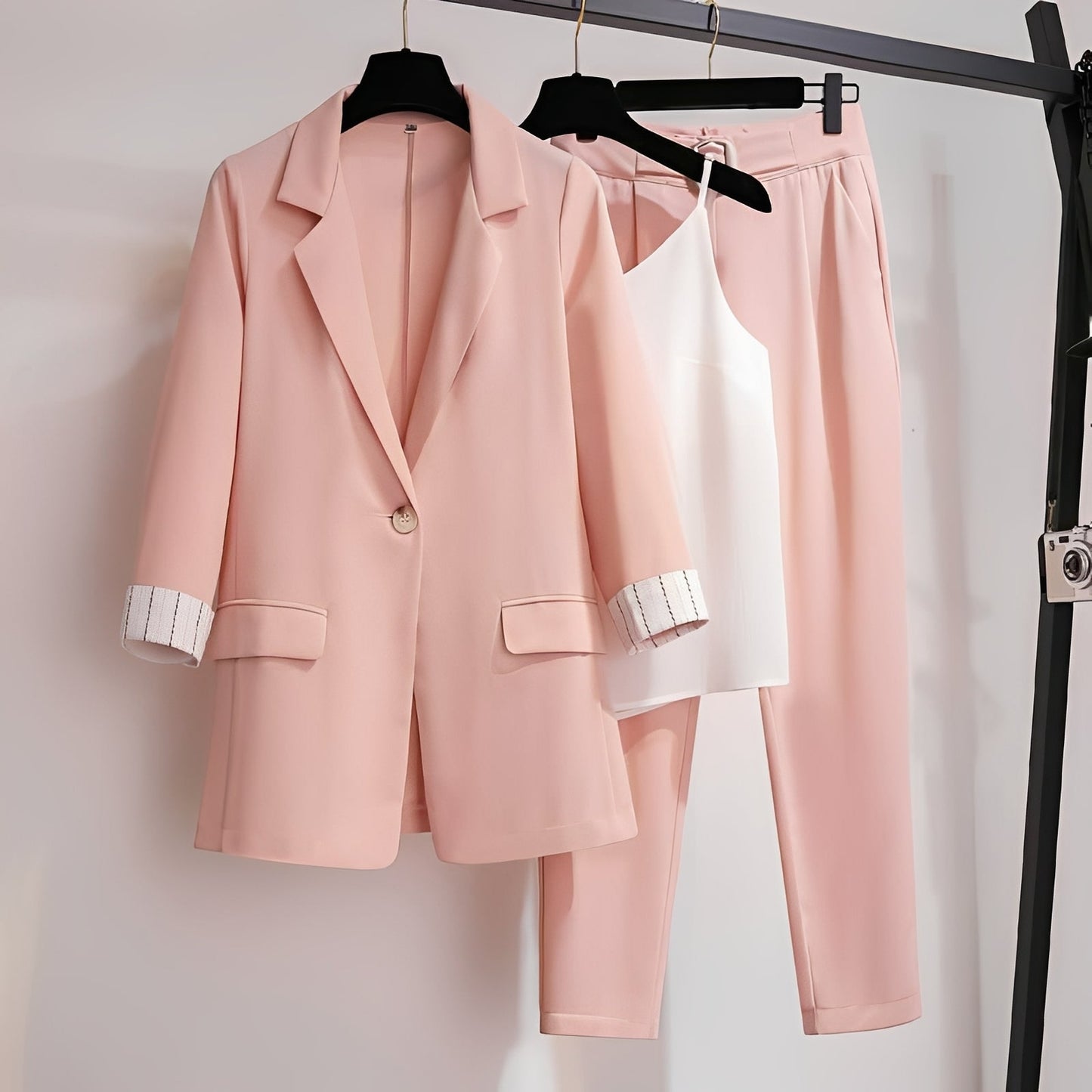 Paula - Stylish women's three-piece blazer set