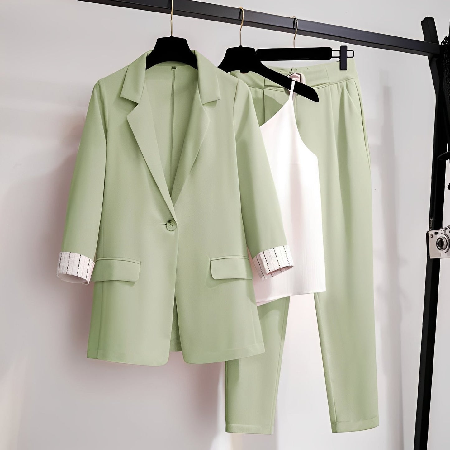 Paula - Stylish women's three-piece blazer set