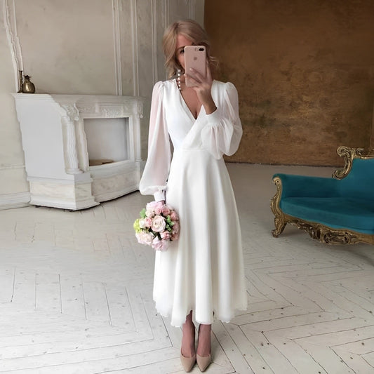 Carla - Stylish, flowing long-sleeve dress for women