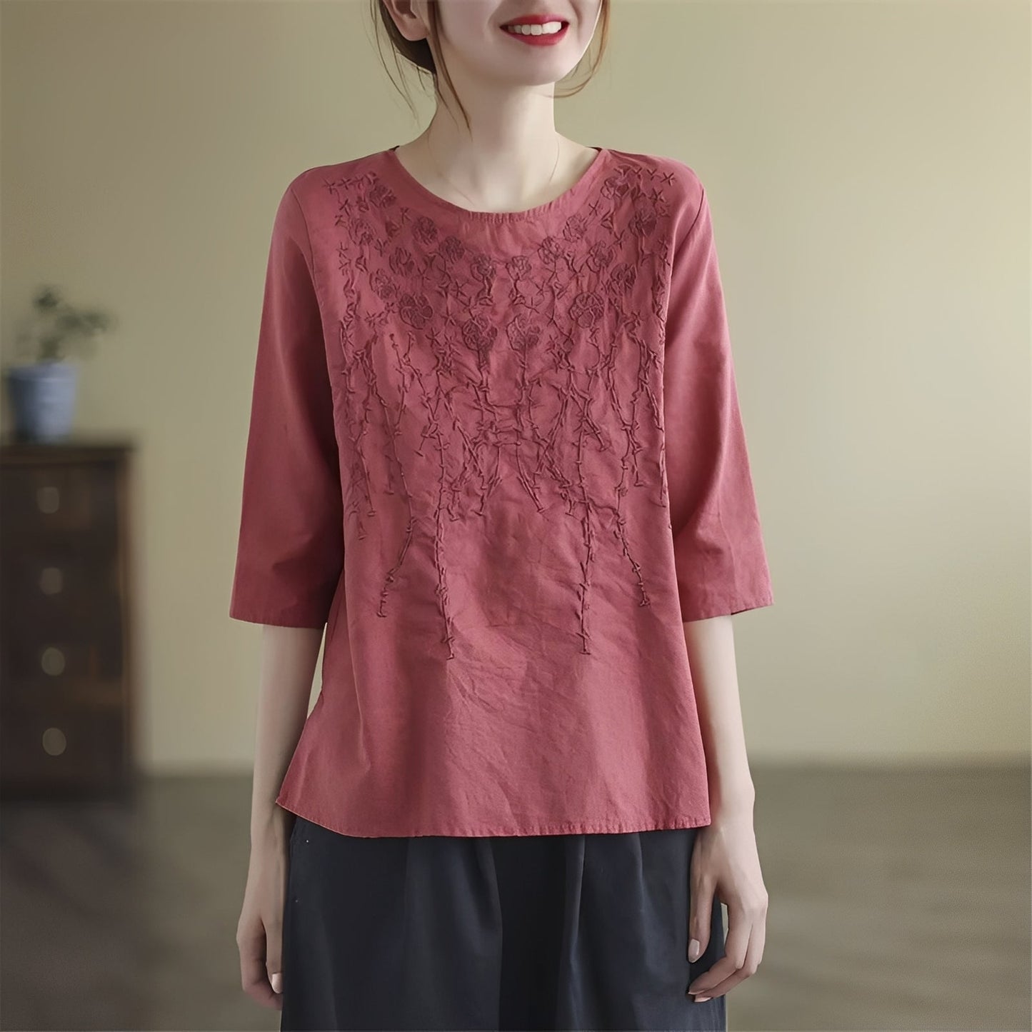 Amelia - Stylish embroidered blouses with short sleeves for women