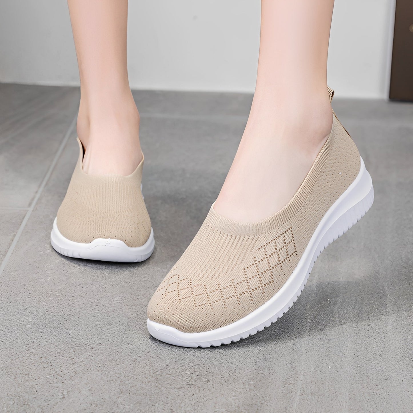 Lucy - Trendy slip-on Footwear