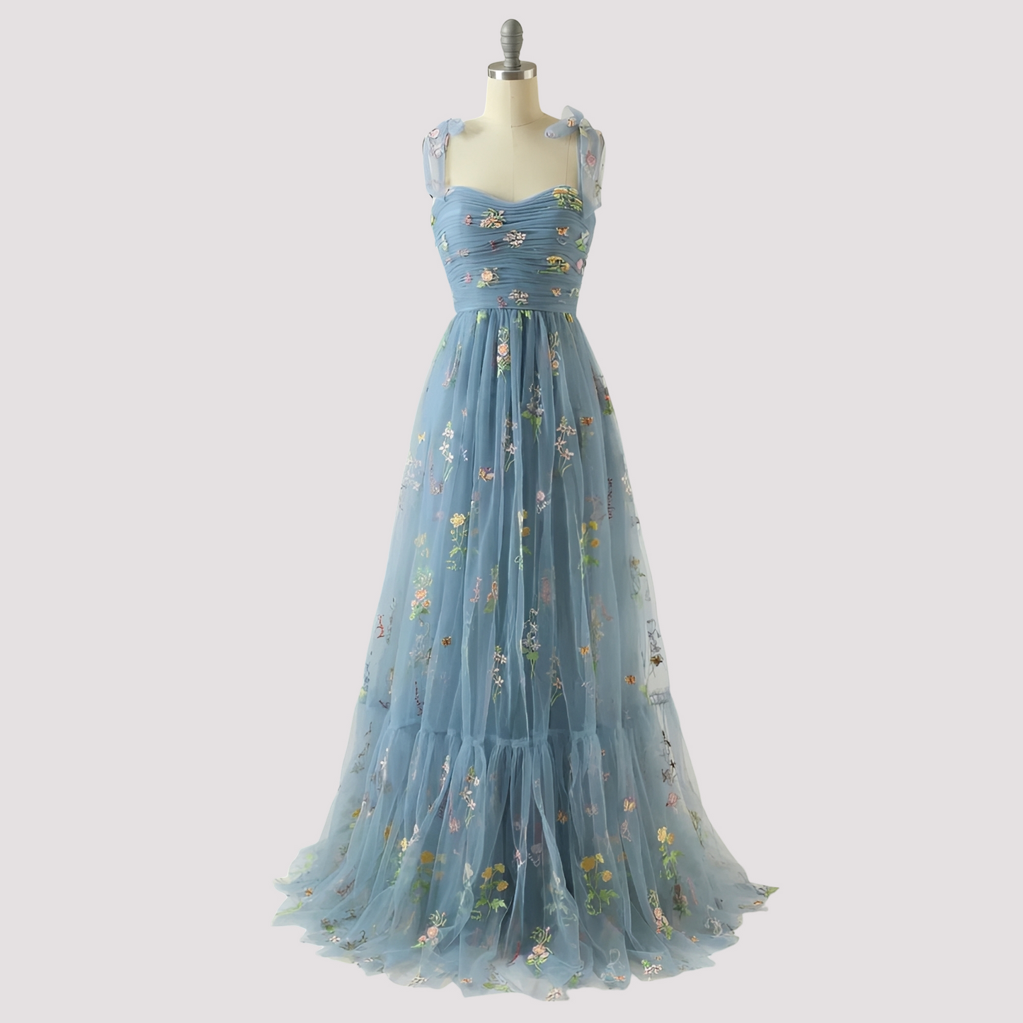 Livia - Sophisticated Ball Gown with Floral Embroidery
